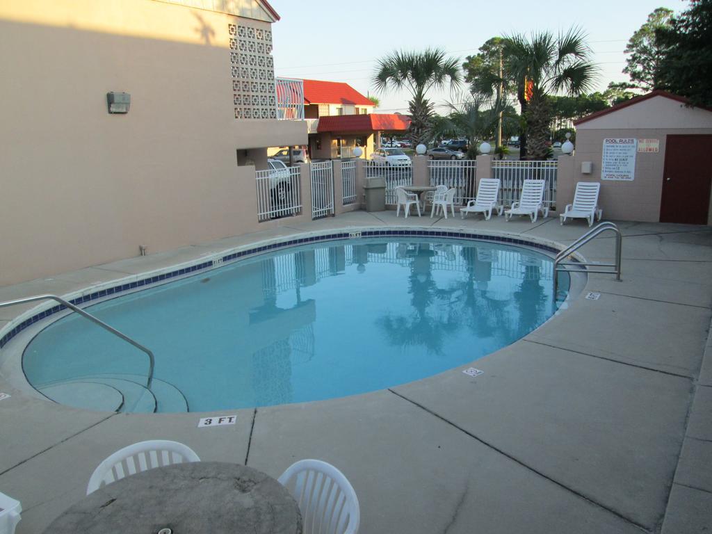 Super 8 By Wyndham Ft Walton Beach Fort Walton Beach Buitenkant foto